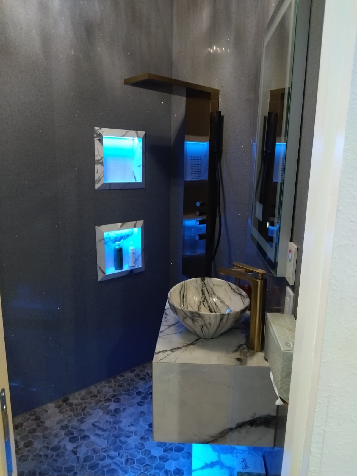 Bathroom Decorative Lighting